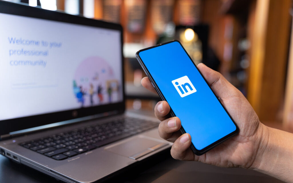 how to block somebody on linkedin